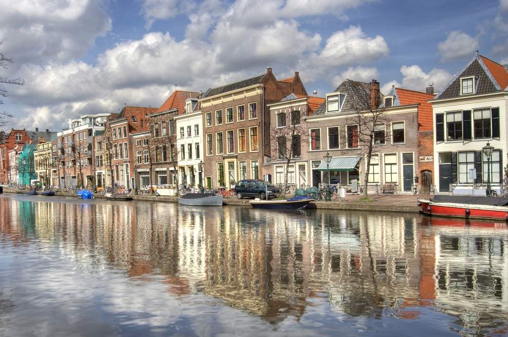 Dutch banks debut mobile payments